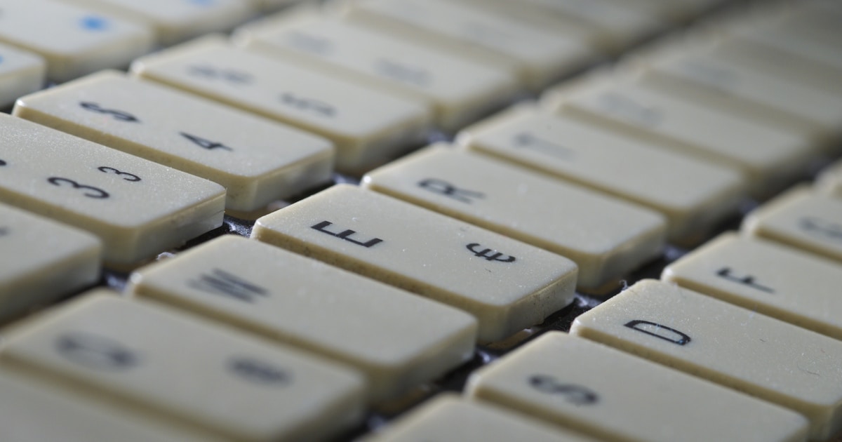 white computer buttons